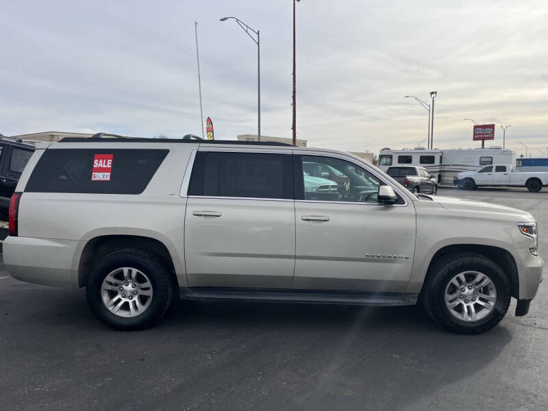 2016 Chevrolet Suburban LS
