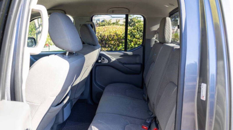 2021 Nissan Frontier SV