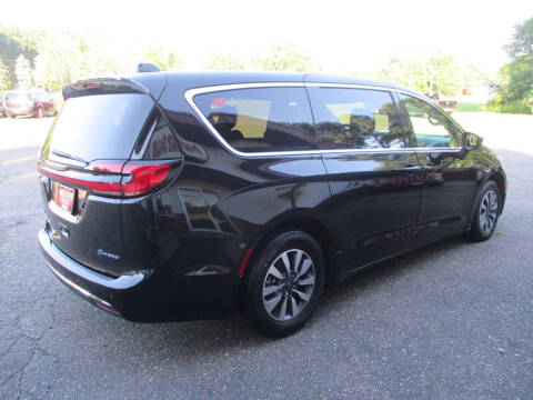 2023 Chrysler Pacifica Plug-In Hybrid Touring L