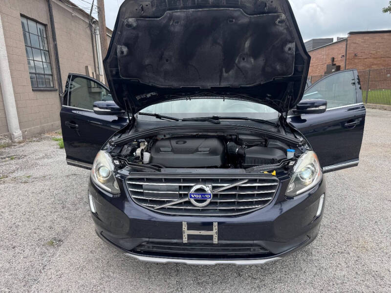 2016 Volvo XC60 T6 Drive-E Platinum