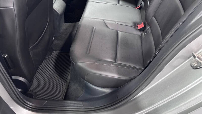 2019 Volkswagen Golf SE