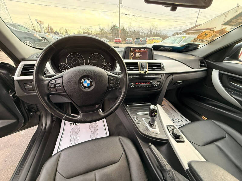2013 BMW 3 Series 320i