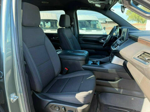 2024 Chevrolet Suburban LS