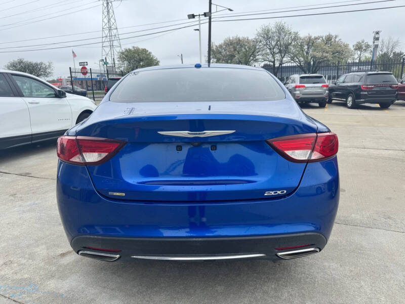 2015 Chrysler 200 Limited
