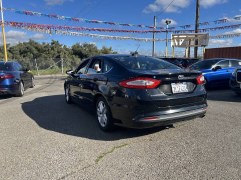 2016 Ford Fusion SE