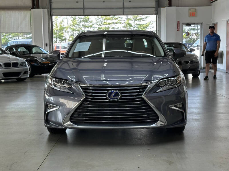2016 Lexus ES 300h