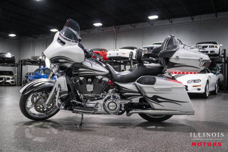 2015 Harley-Davidson FLHXSE