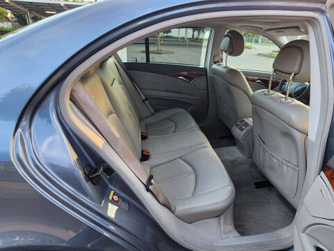 2005 Mercedes-Benz E-Class E 320