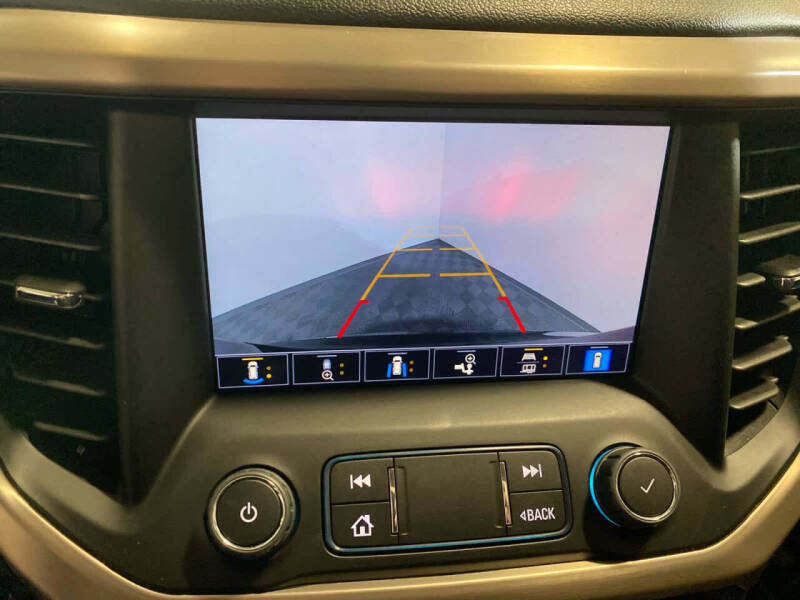 2022 GMC Acadia Denali