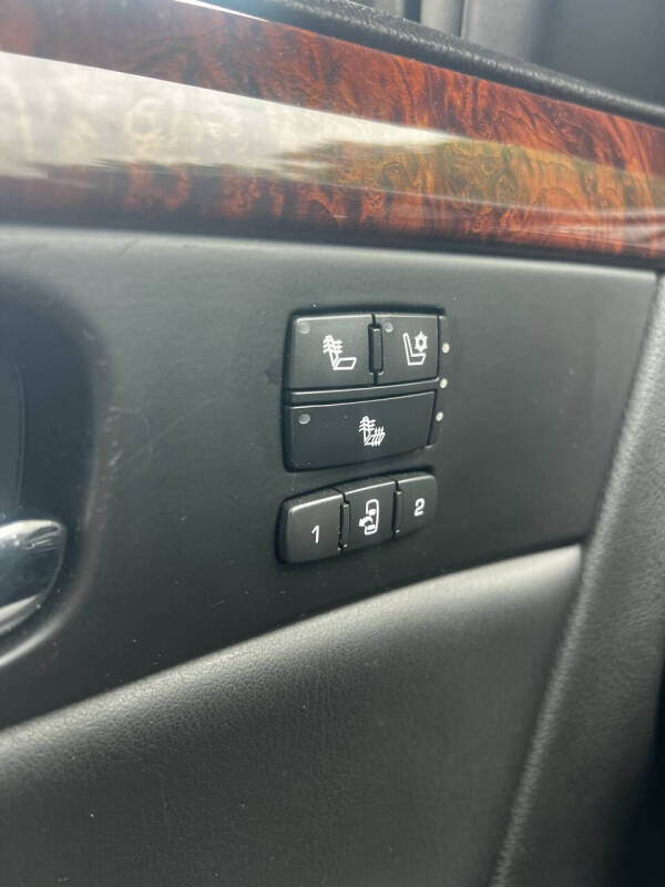 2007 Cadillac DTS Luxury I