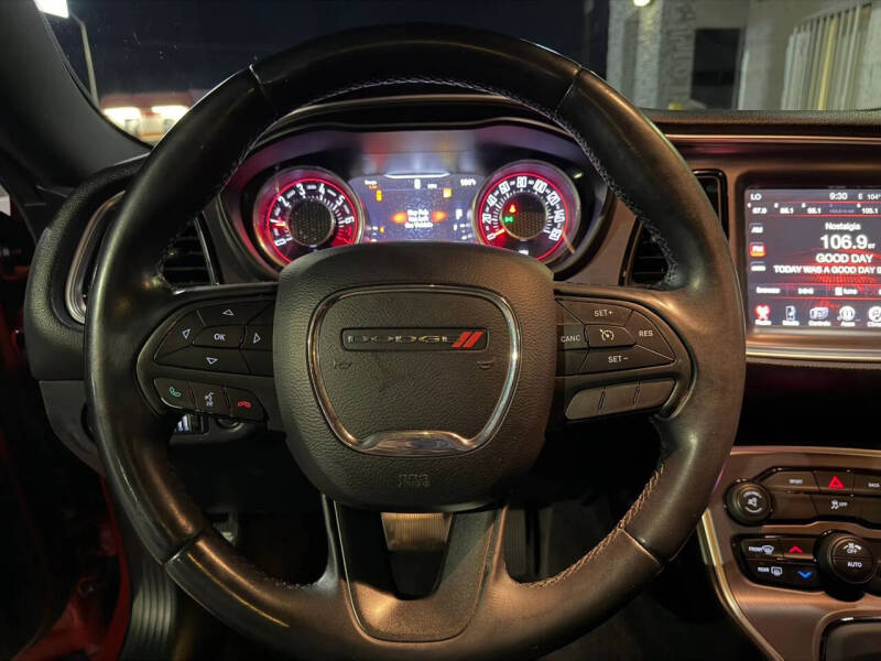 2015 Dodge Challenger SXT