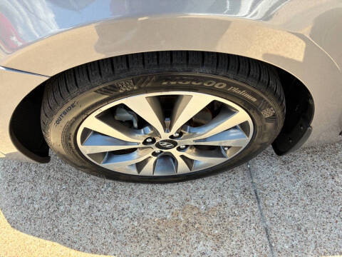 2017 Hyundai Accent SE