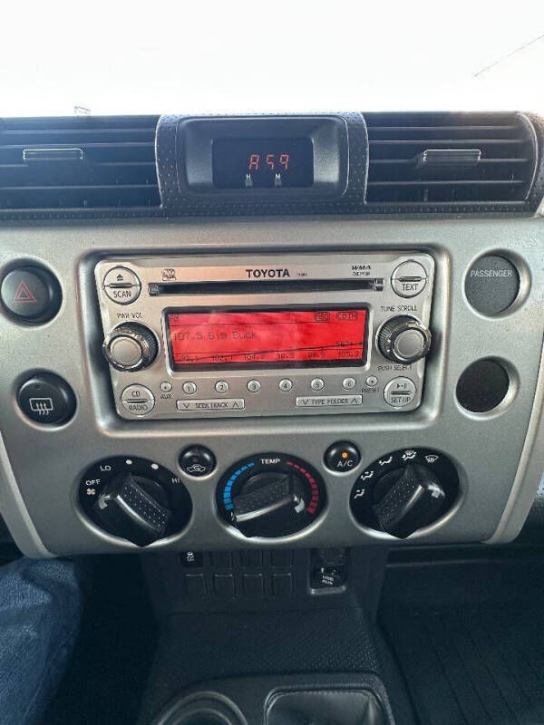 2012 Toyota FJ Cruiser