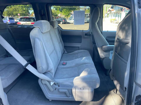 2005 Ford Freestar SE