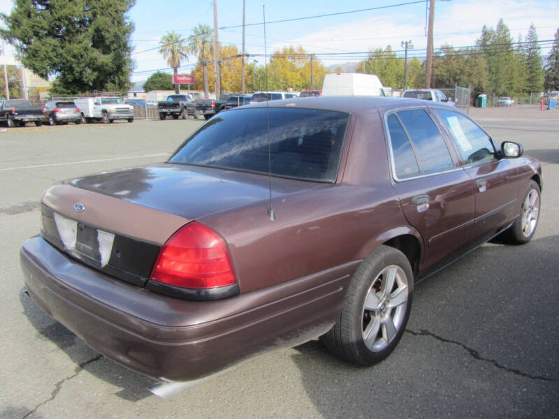 2005 Ford Crown Victoria Police Interceptor
