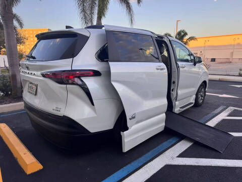 2022 Toyota Sienna XLE 7-Passenger