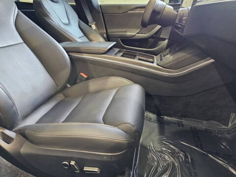 2023 Tesla Model S Plaid