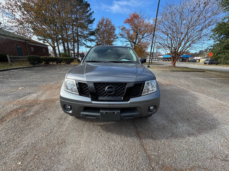 2020 Nissan Frontier SV photo 2