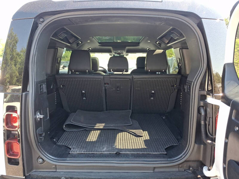 2023 Land Rover Defender 110 X-Dynamic SE