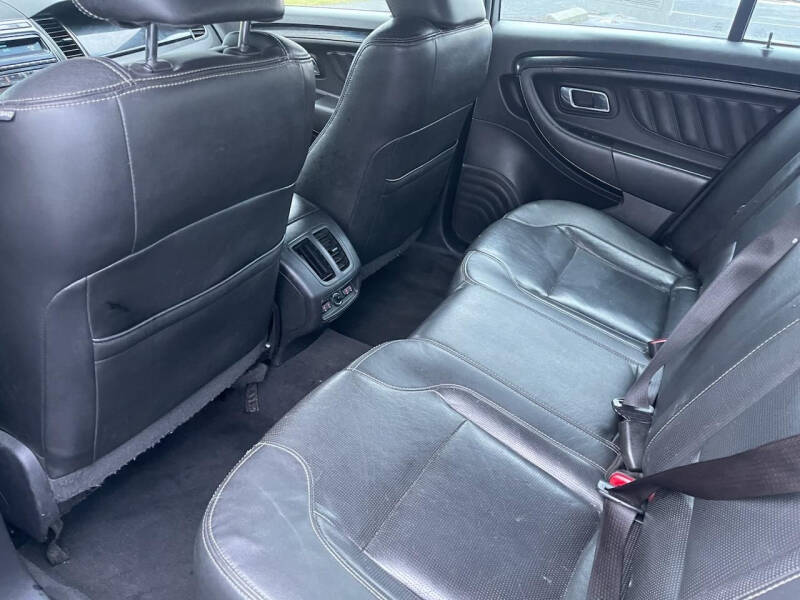 2010 Ford Taurus Limited