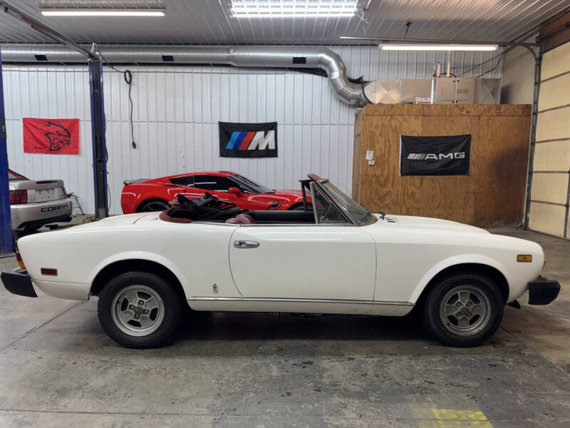 1980 FIAT 124 Spider