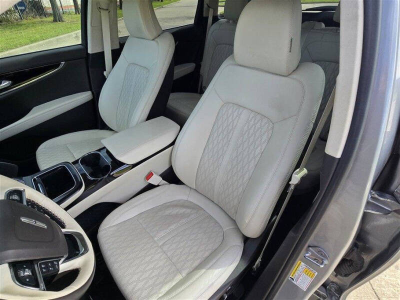 2022 Lincoln Nautilus Black Label
