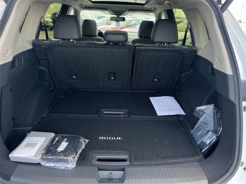 2025 Nissan Rogue Platinum