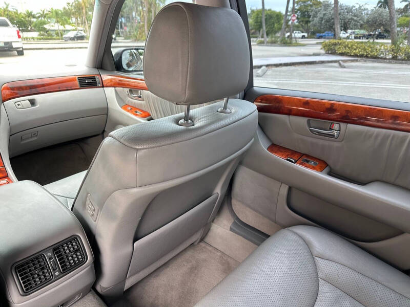 2003 Lexus LS 430