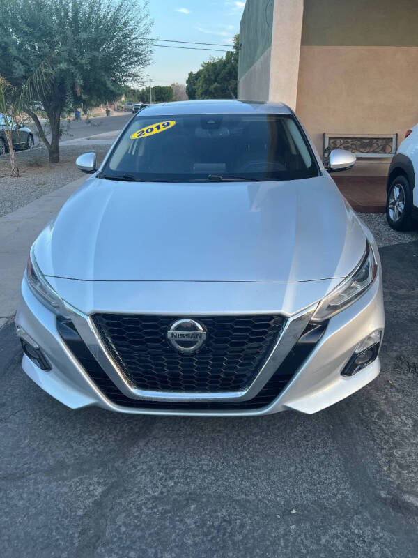 2017 Nissan Altima S's photo