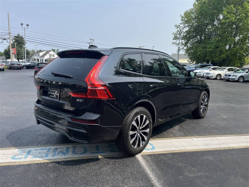 2023 Volvo XC60 B5 Plus Dark Theme