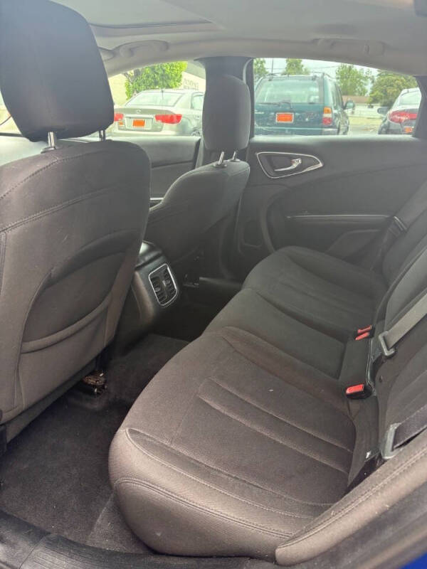 2015 Chrysler 200 Limited