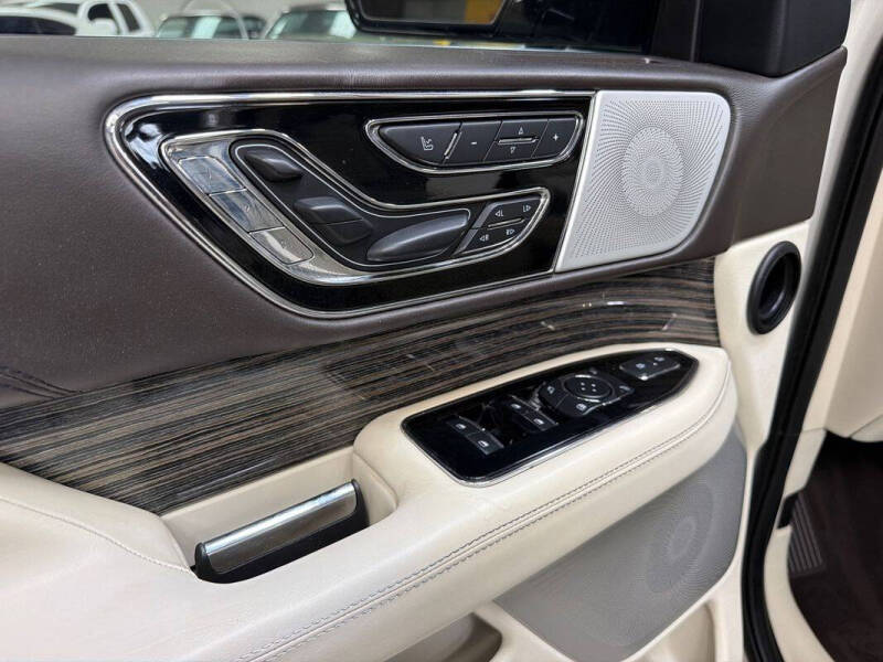 2020 Lincoln Navigator Black Label