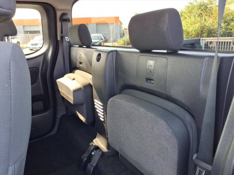 2024 Nissan Frontier S