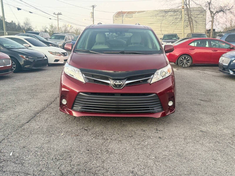 2020 Toyota Sienna XLE Premium 8-Passenger