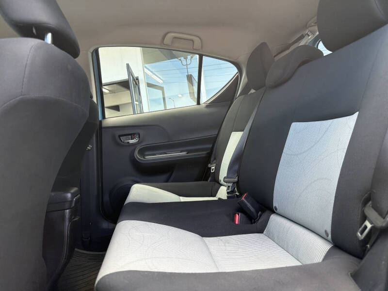 2015 Toyota Prius c Two