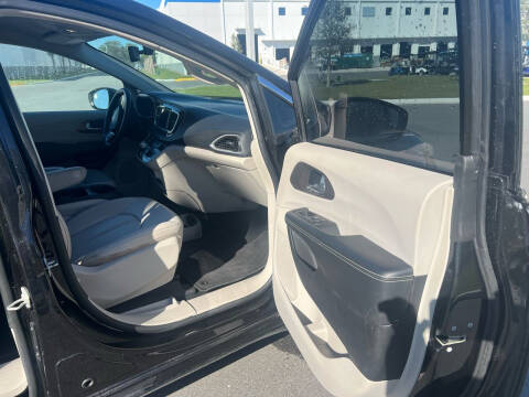 2021 Chrysler Voyager LXi