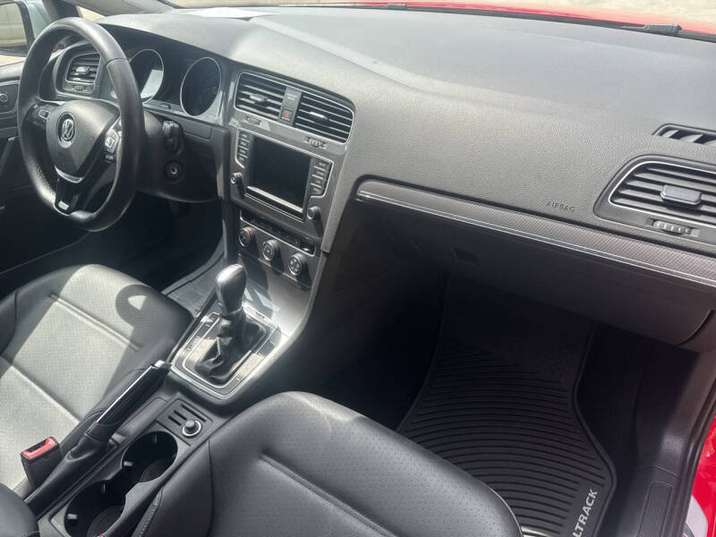 2017 Volkswagen Golf Alltrack TSI S 4Motion