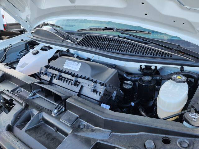 2025 Chevrolet Express 3500