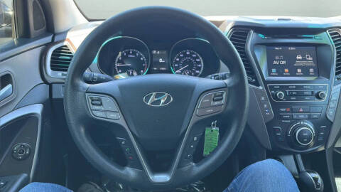 2018 Hyundai Santa Fe SE