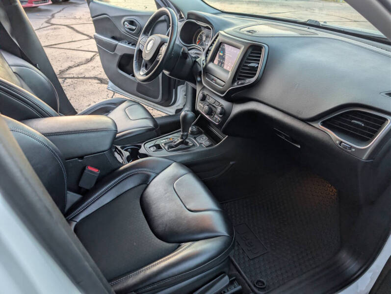 2019 Jeep Cherokee Latitude Plus