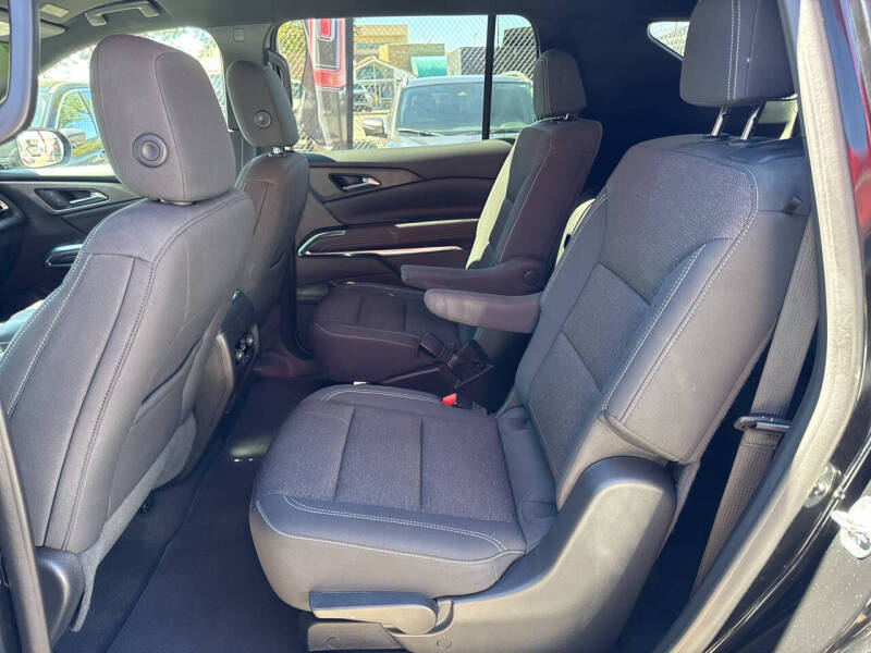 2024 Chevrolet Traverse LT