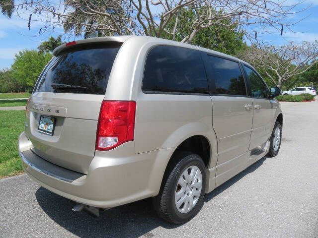 2013 Dodge Grand Caravan SE