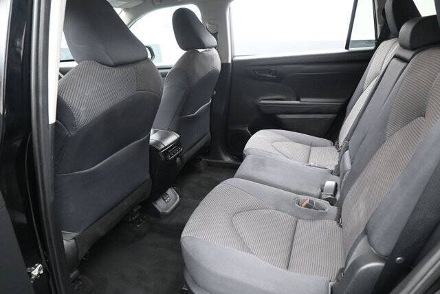 2021 Toyota Highlander LE
