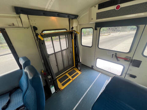 2018 International 24 passenger Shuttle Bus