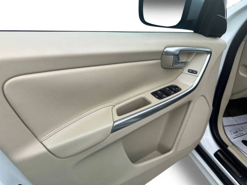 2015 Volvo XC60 T5 Drive-E Premier Plus