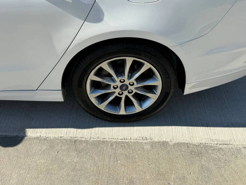 2017 Ford Fusion SE