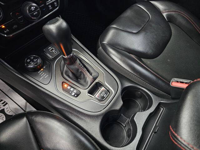 2020 Jeep Cherokee Trailhawk