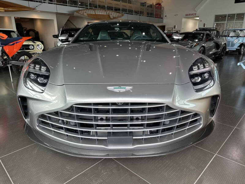 2025 Aston Martin Vantage