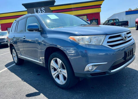 2013 Toyota Highlander for sale at L & S AUTO BROKERS in Fredericksburg VA