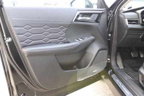 2026 Mitsubishi Outlander SEL